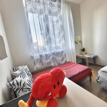 Apartman Przy Alejach Jerozolimskich *