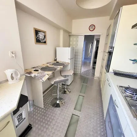 Przy Alejach Jerozolimskich Apartment