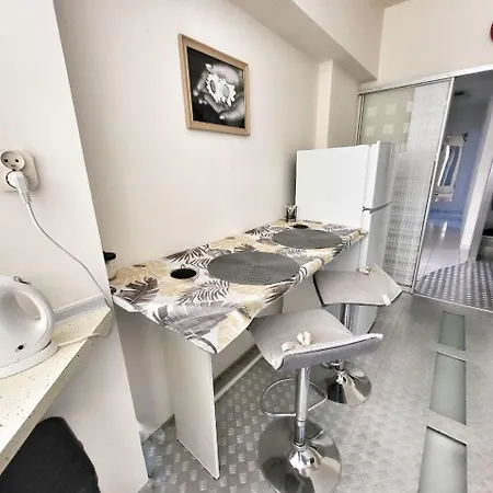 Przy Alejach Jerozolimskich Apartment