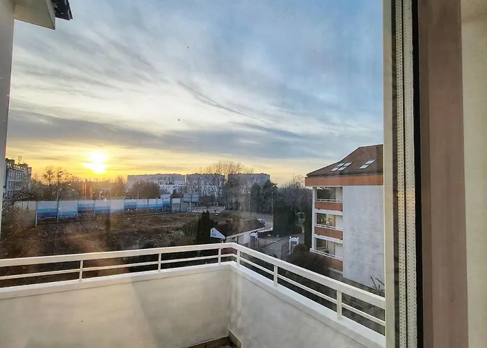 Przy Alejach Jerozolimskich Apartamento *