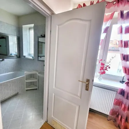 Przy Alejach Jerozolimskich *