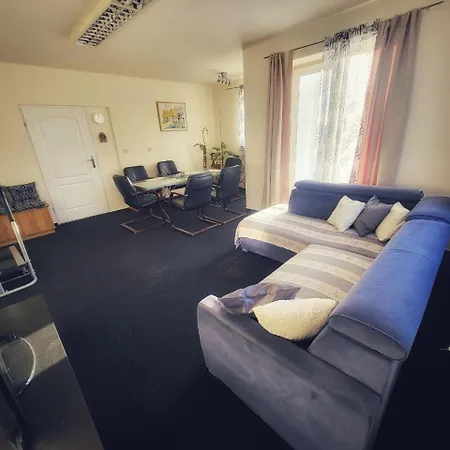 Przy Alejach Jerozolimskich