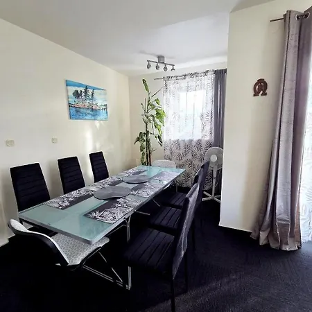 Przy Alejach Jerozolimskich Apartment