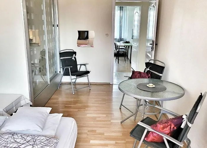 Przy Alejach Jerozolimskich *